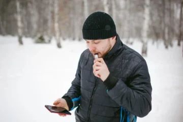 E-cigarety škodí méně než hořčice? Odborníci se přeli